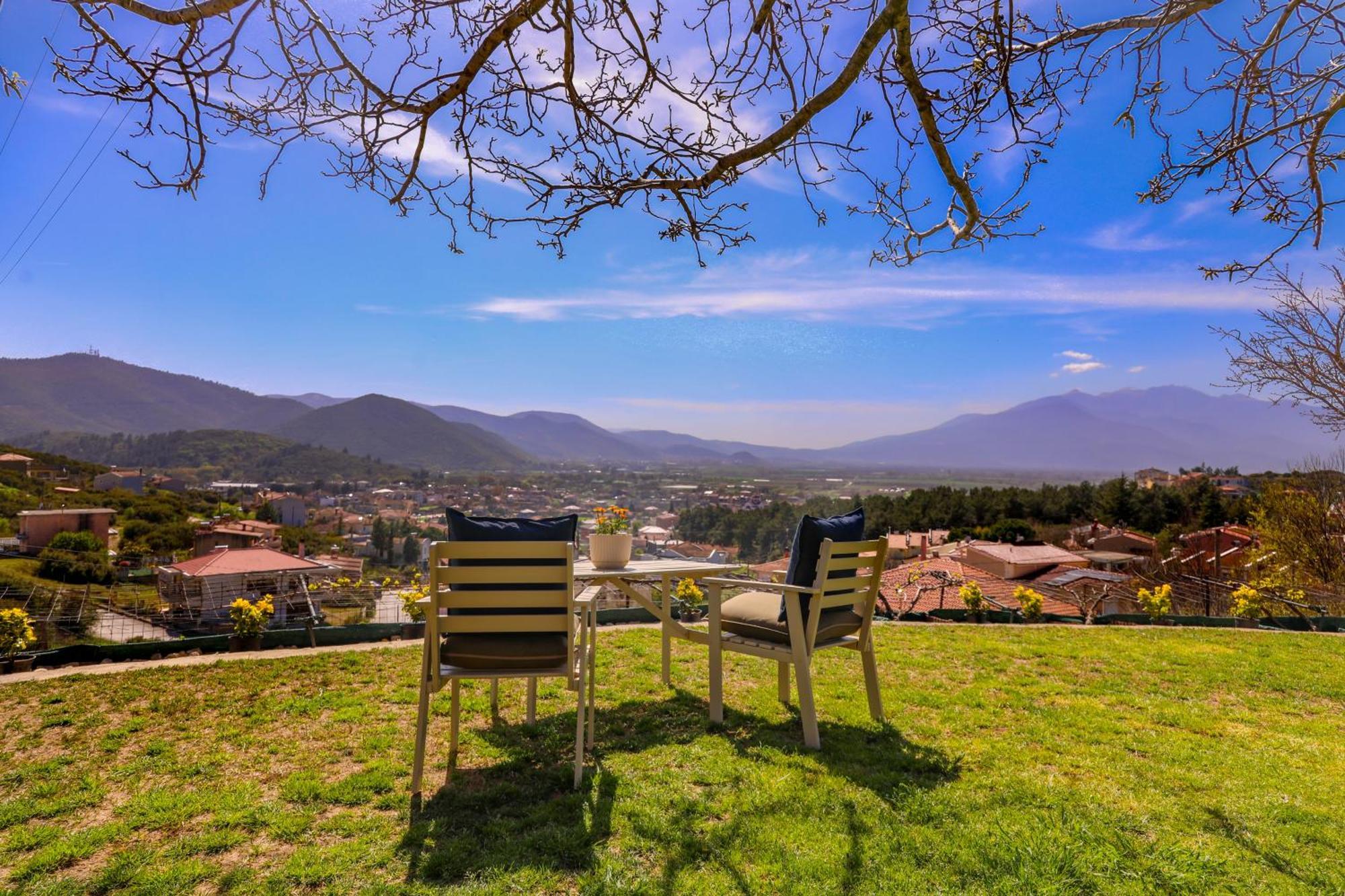 Hill House * Kavala